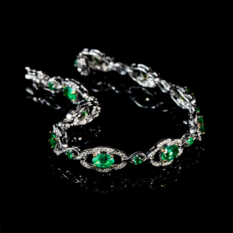 白18K金祖母绿手链3.186克拉/9粒