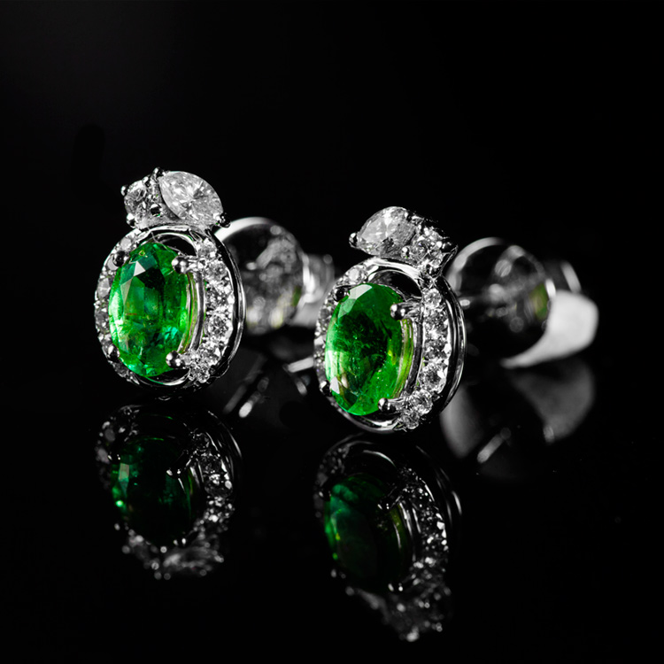 白18K金祖母绿耳钉  主石：0.862克拉