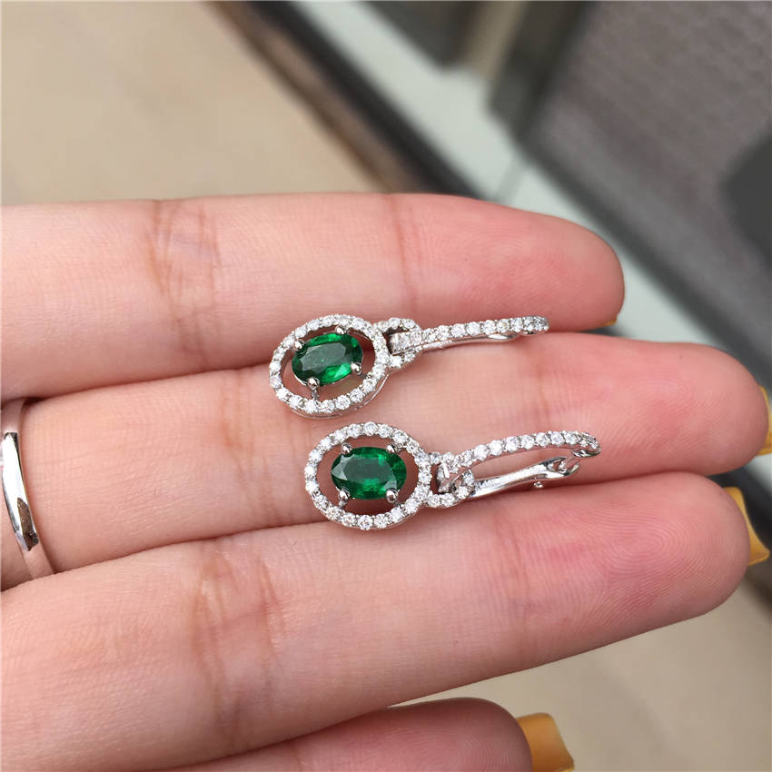 白18K金祖母绿钻石耳钉  主石：0.81克拉