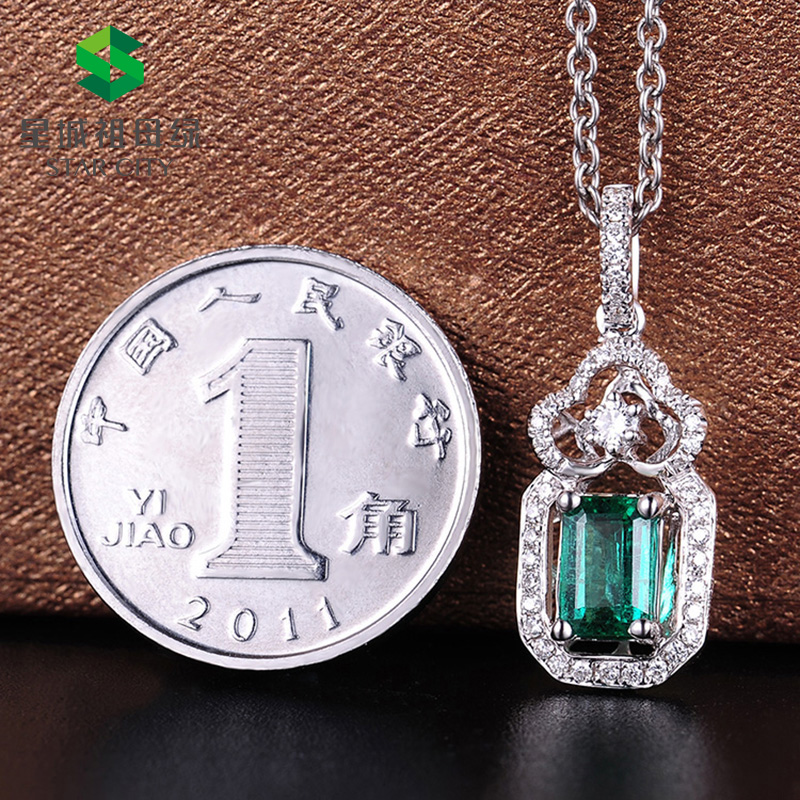 白18K祖母绿钻坠0.669ct