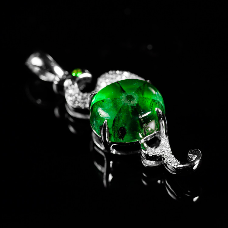 白18K金祖母绿钻石吊坠2.835ct