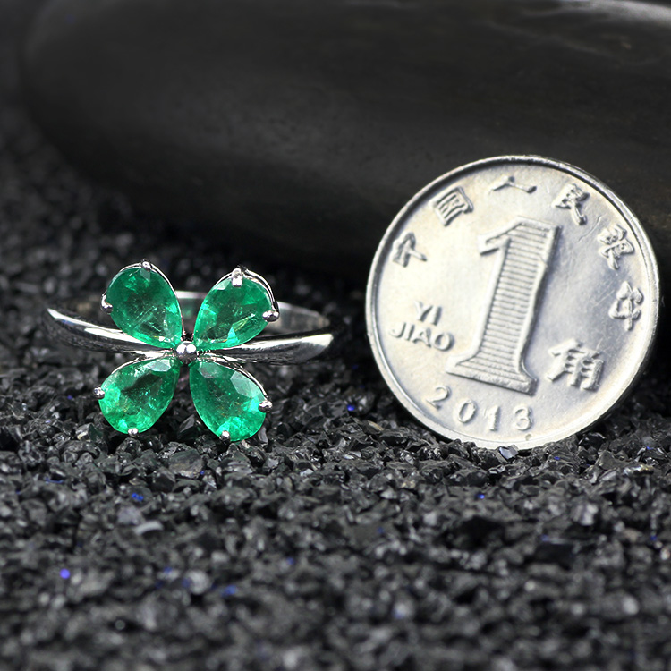 白18K金祖母绿戒指1.113