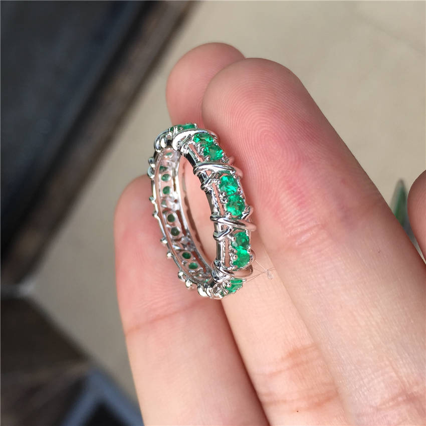 白18K金祖母绿钻戒0.853ct/20p
