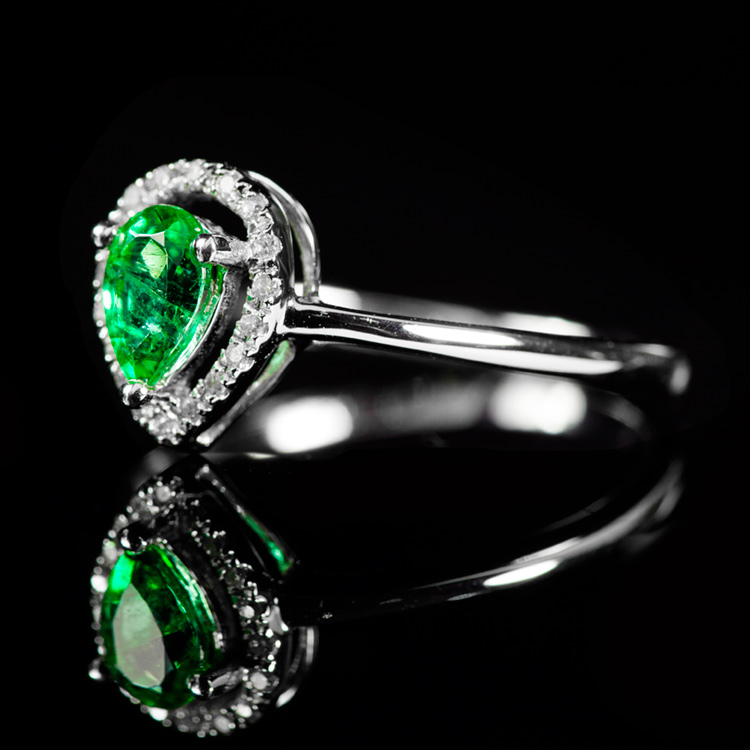 白18K金祖母绿戒指0.37