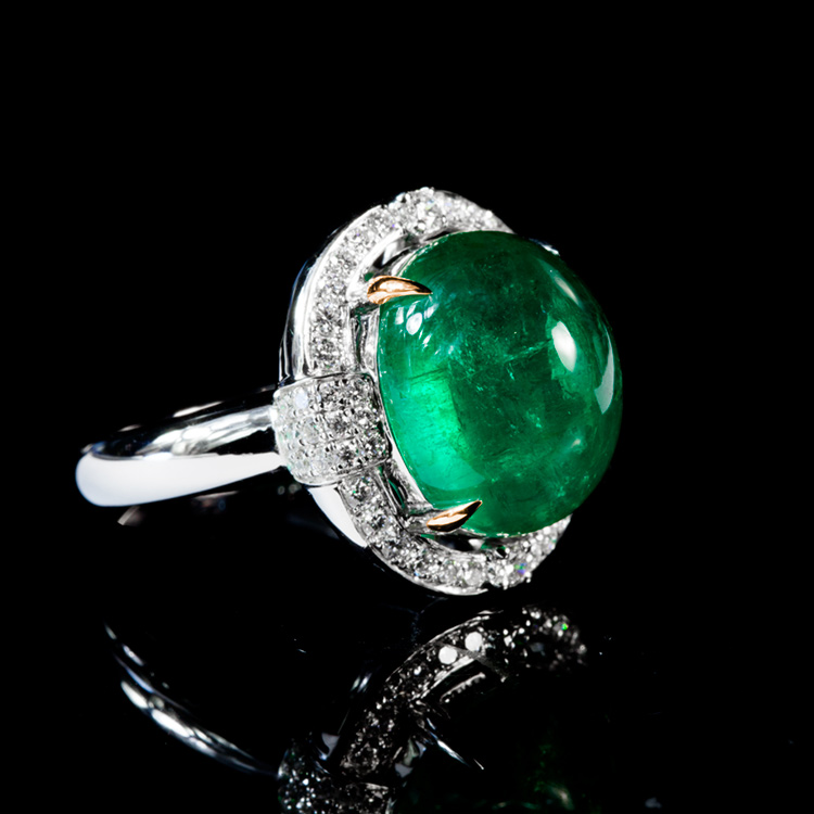 白18K金祖母绿钻戒8.94ct