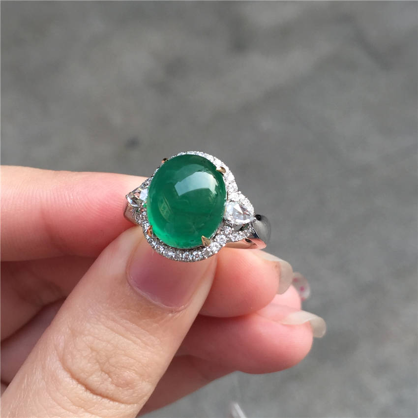 白18K金祖母绿钻戒6.02ct