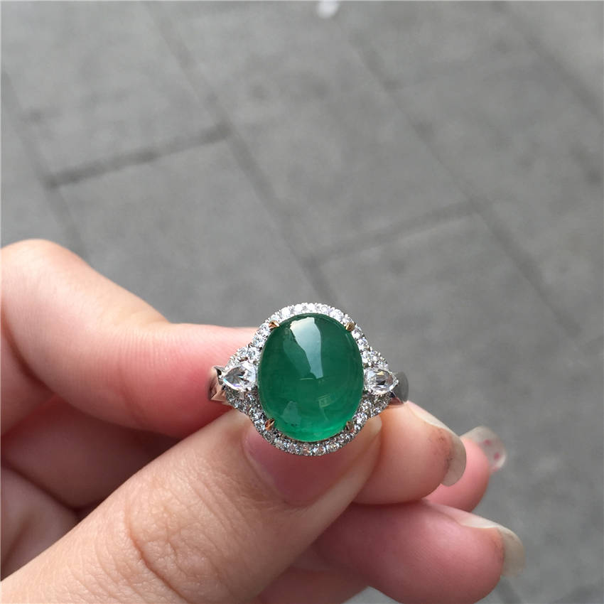 白18K金祖母绿钻戒6.02ct