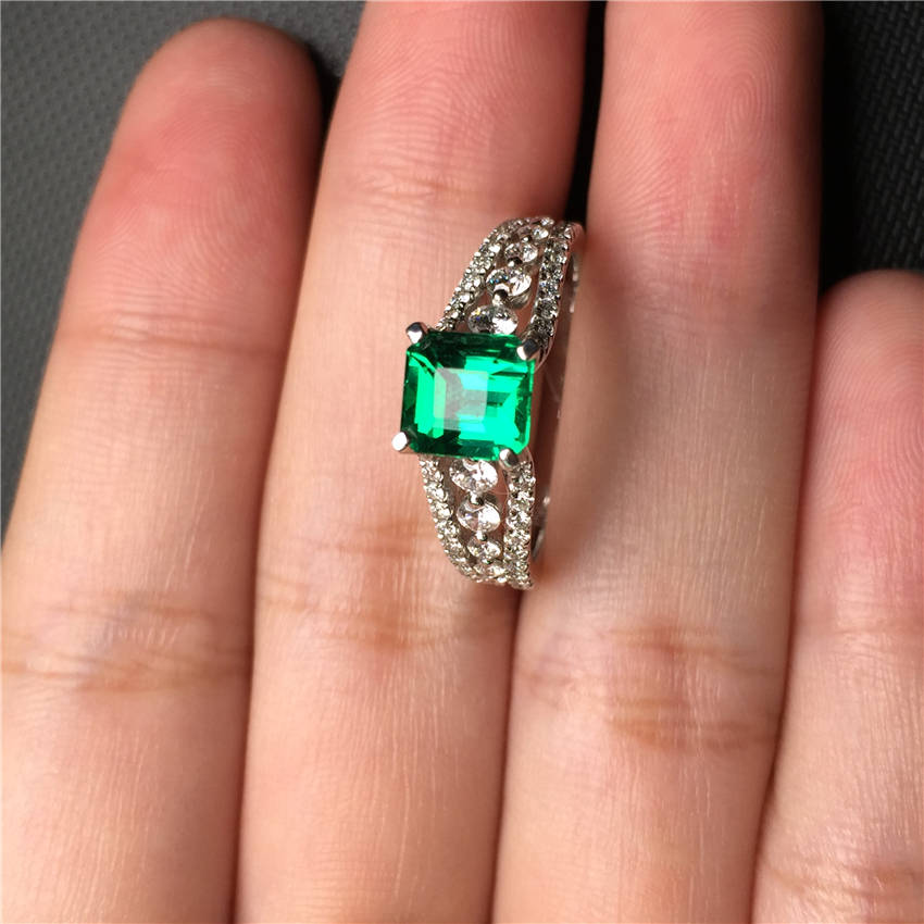 白18K金祖母绿钻石戒指1.208ct