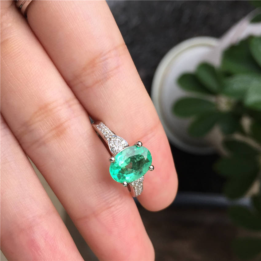 白18K金镶嵌哥伦比亚祖母绿钻戒1.575ct