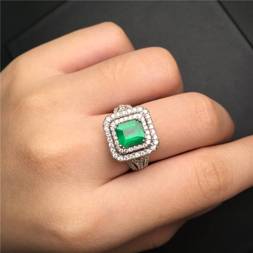 白18K祖母绿钻戒1.246ct