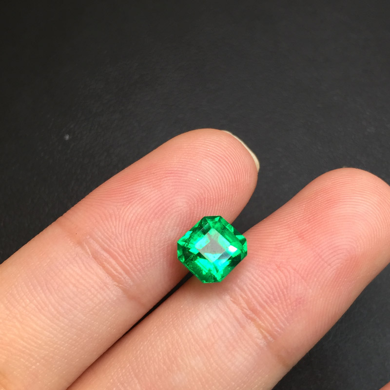 哥伦比亚 祖母绿裸石1.61ct GRS vivid muzo minor