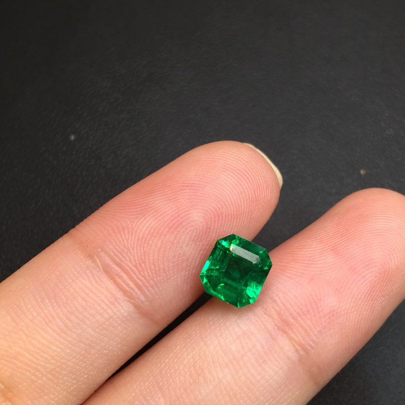 哥伦比亚 祖母绿裸石1.61ct GRS vivid muzo minor