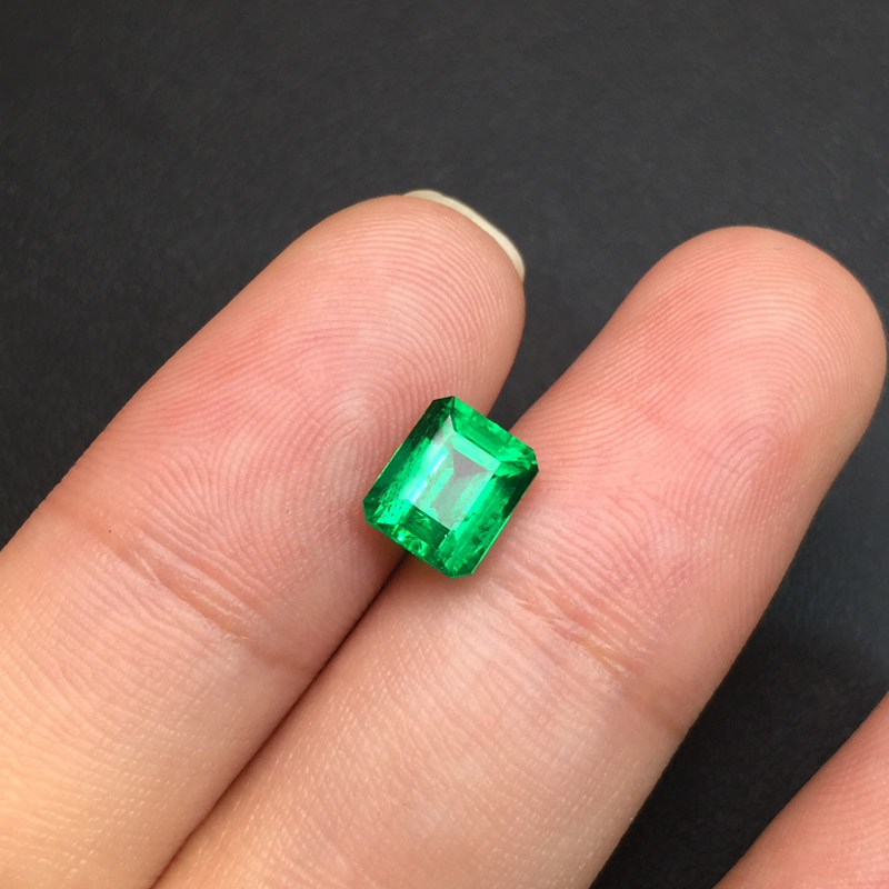 哥伦比亚 祖母绿裸石1.27ct GRS vivid muzo minor to moderate