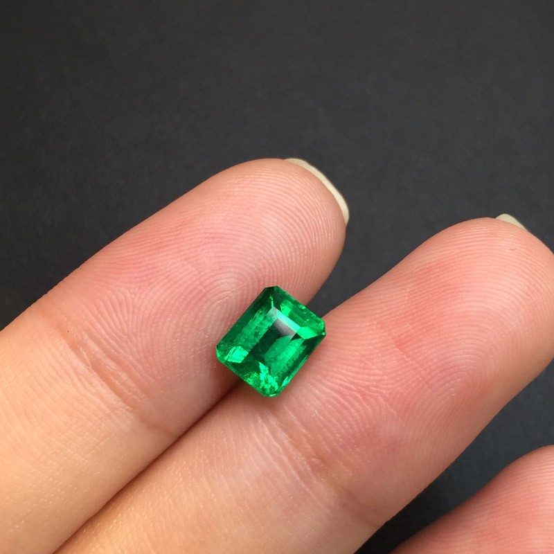 哥伦比亚 祖母绿裸石1.27ct GRS vivid muzo minor to moderate