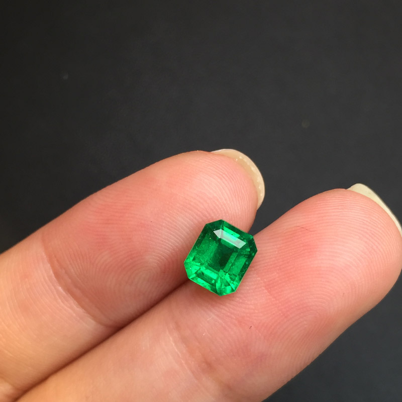 哥伦比亚 祖母绿裸石1.15ct GRS vivid muzo minor