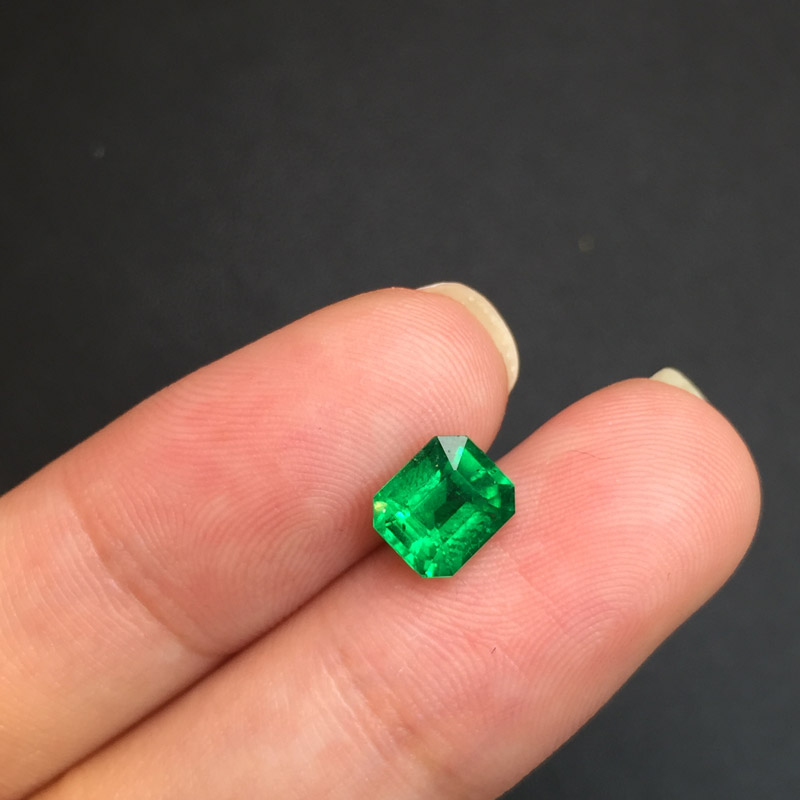 哥伦比亚 祖母绿裸石1.15ct GRS vivid muzo minor