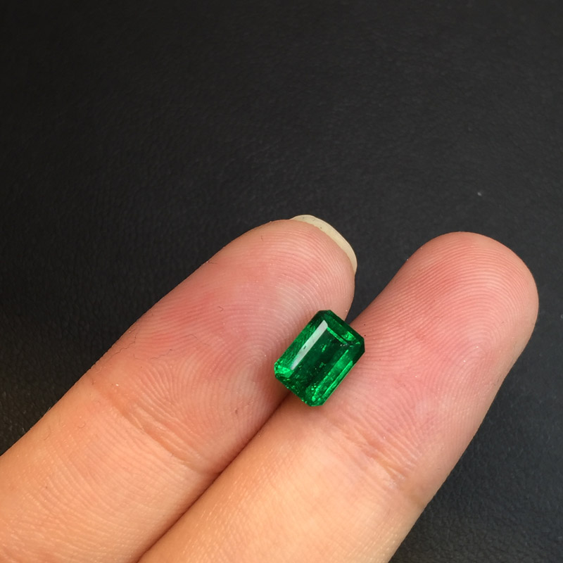 哥伦比亚 祖母绿裸石1ct GRS vivid green Minor