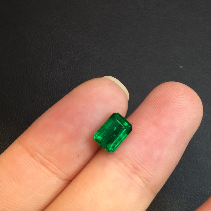 哥伦比亚 祖母绿裸石1ct GRS vivid green Minor