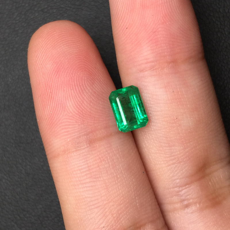 赞比亚 祖母绿裸石1.23ct GUILD MEDIUM GREEN INSIGNIFICANT