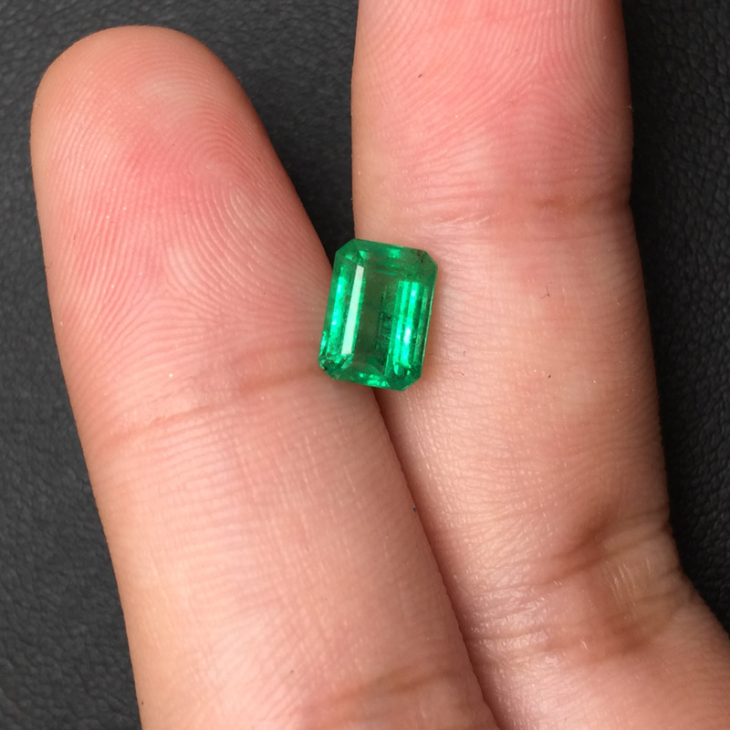 赞比亚 祖母绿裸石1.23ct GUILD MEDIUM GREEN INSIGNIFICANT