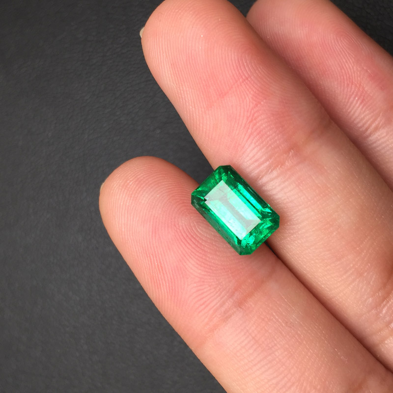 赞比亚 祖母绿裸石3ct GUILD INTENSE GREEN INSIGNIFICANT