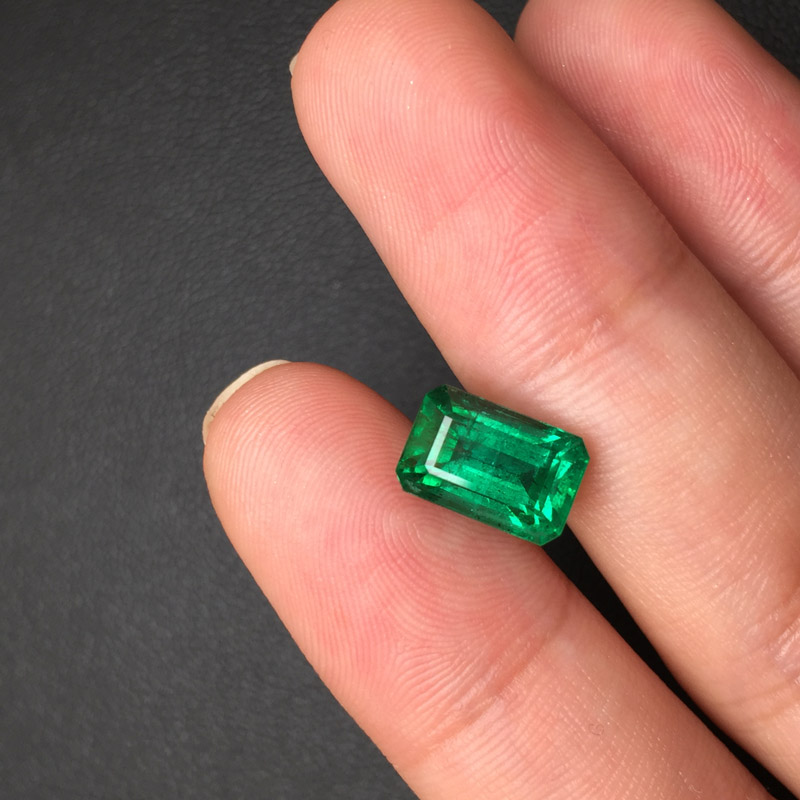 赞比亚 祖母绿裸石3ct GUILD INTENSE GREEN INSIGNIFICANT