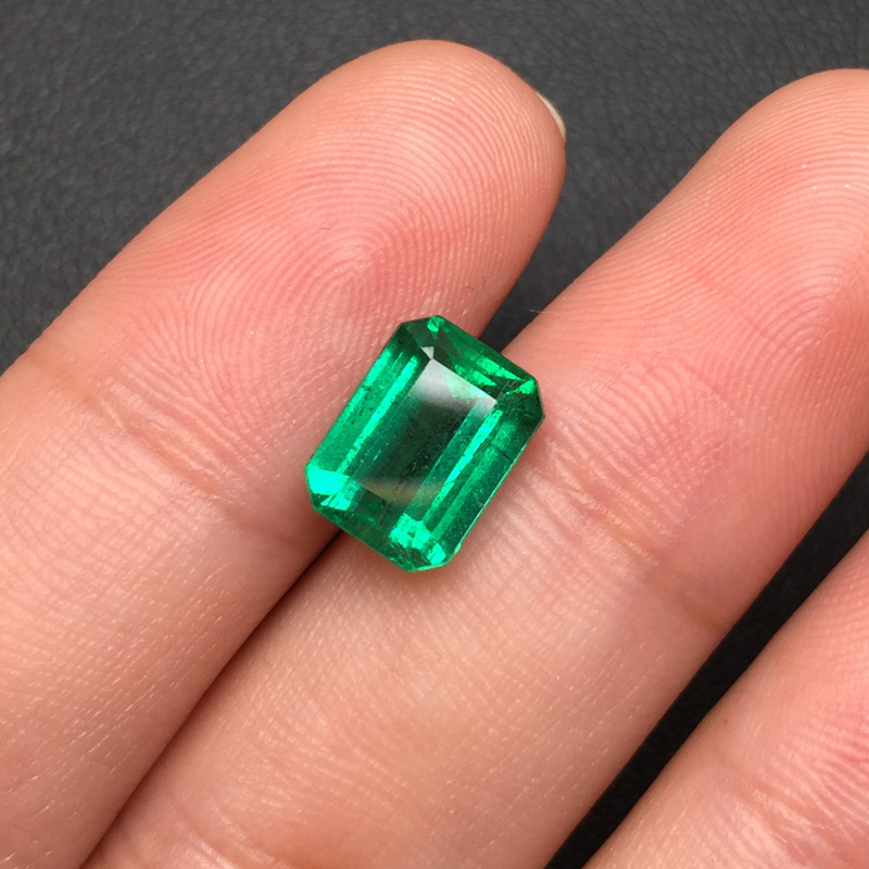 赞比亚 祖母绿裸石2.85ct GUILD MEDIUM GREEN Insignificant