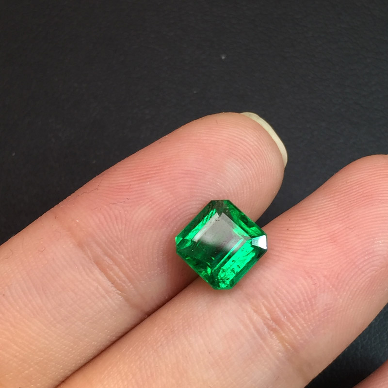 赞比亚 祖母绿裸石1.74ct GRS green Minor