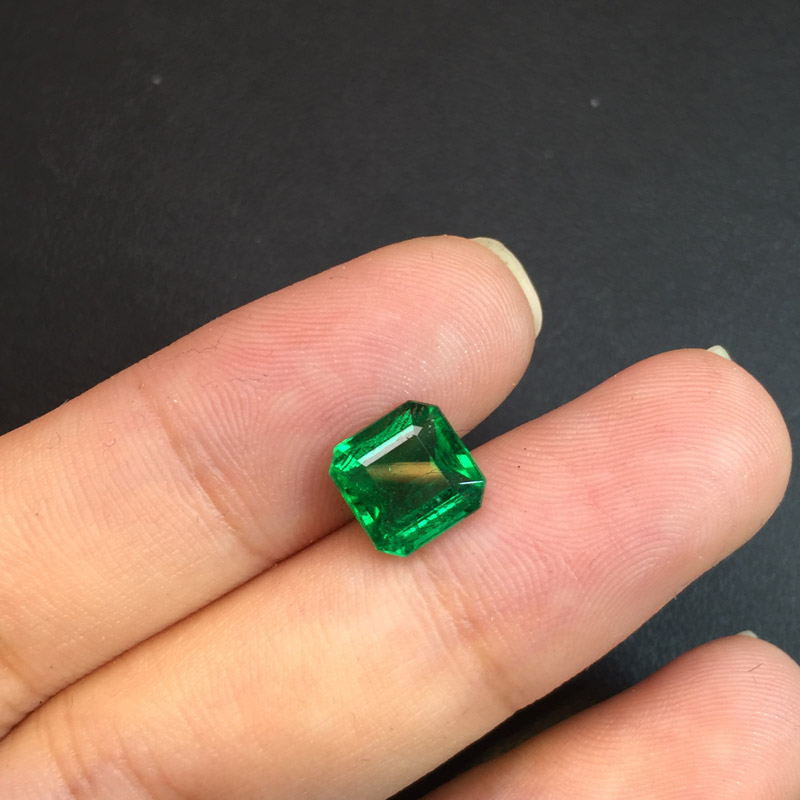 赞比亚 祖母绿裸石1.74ct GRS green Minor