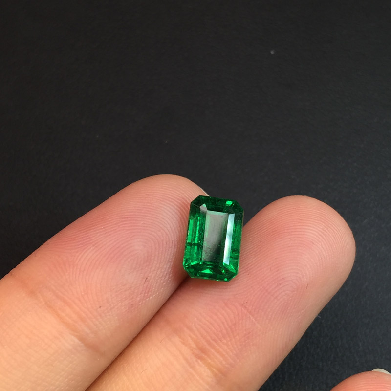 赞比亚 祖母绿裸石1.96ct GRS green Minor