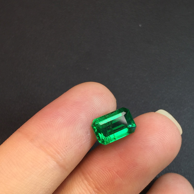 赞比亚 祖母绿裸石1.96ct GRS green Minor