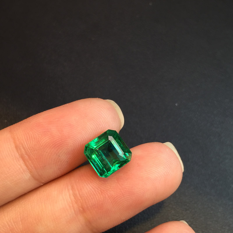 赞比亚 祖母绿裸石2.84ct GRS GREEN NONE