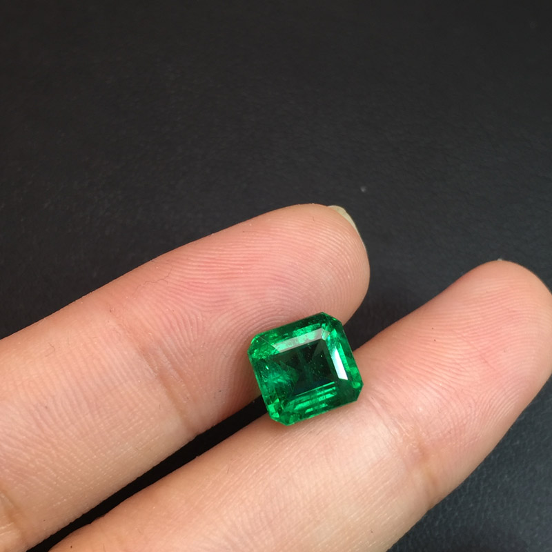 赞比亚 祖母绿裸石2.61ct GRS GREEN INSIGNIFICANT