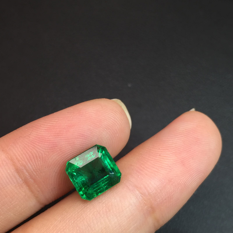 赞比亚 祖母绿裸石2.61ct GRS GREEN INSIGNIFICANT