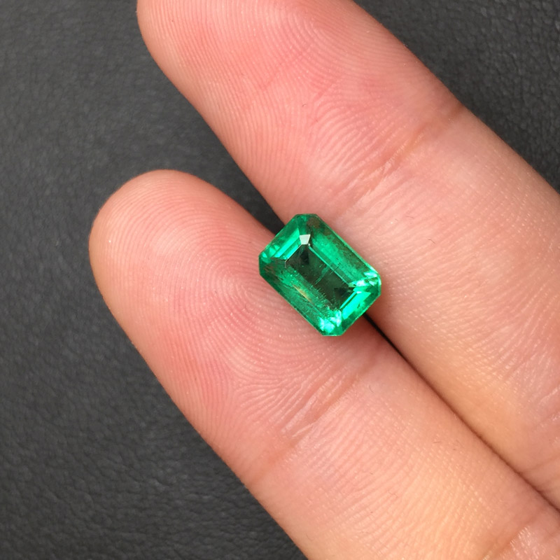 赞比亚 祖母绿裸石1.5ct GUILD MEDIUM GREEN INSIGNIFICANT
