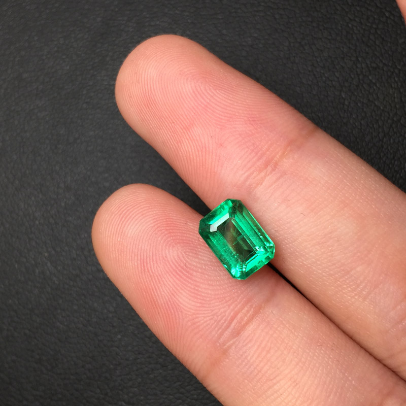 赞比亚 祖母绿裸石1.5ct GUILD MEDIUM GREEN INSIGNIFICANT