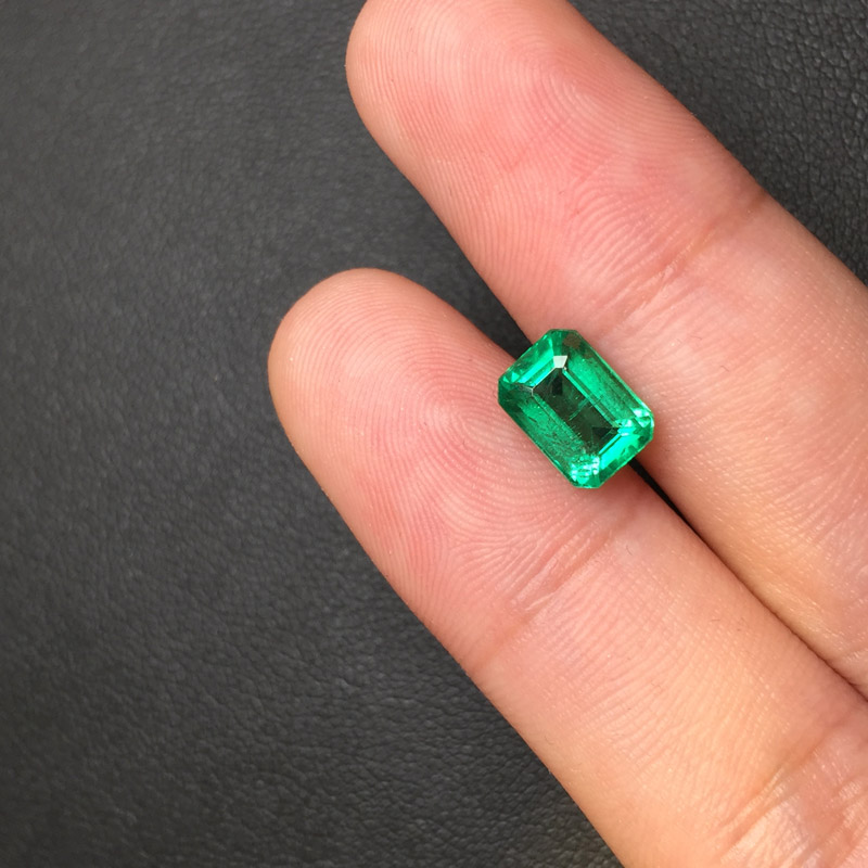 赞比亚 祖母绿裸石1.5ct GUILD MEDIUM GREEN INSIGNIFICANT