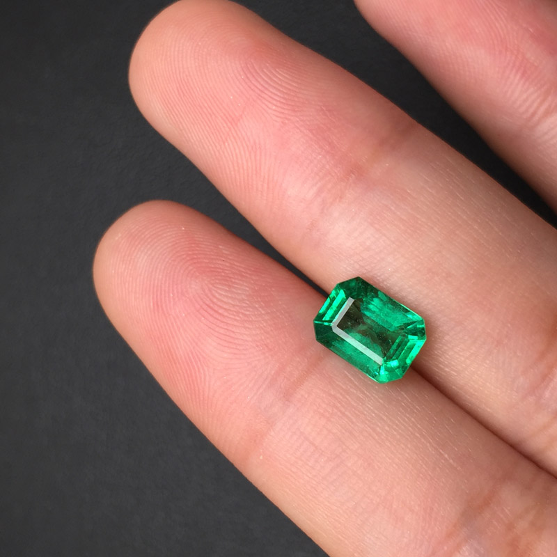 赞比亚 祖母绿裸石1.39ct GUILD MEDIUM GREEN MINOR