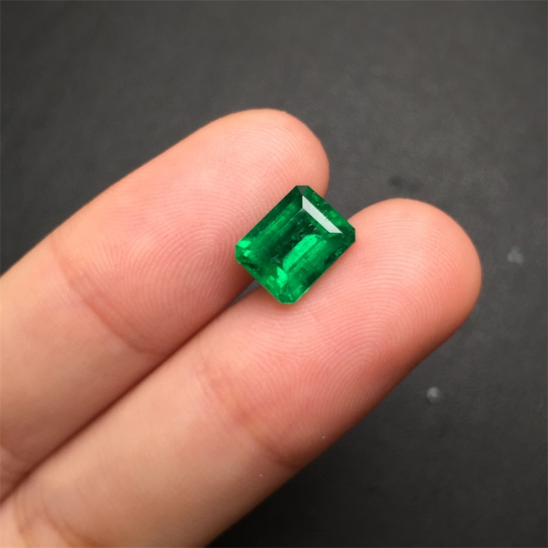 哥伦比亚 祖母绿裸石2.08克拉 GRS VIVID MUZO Minor