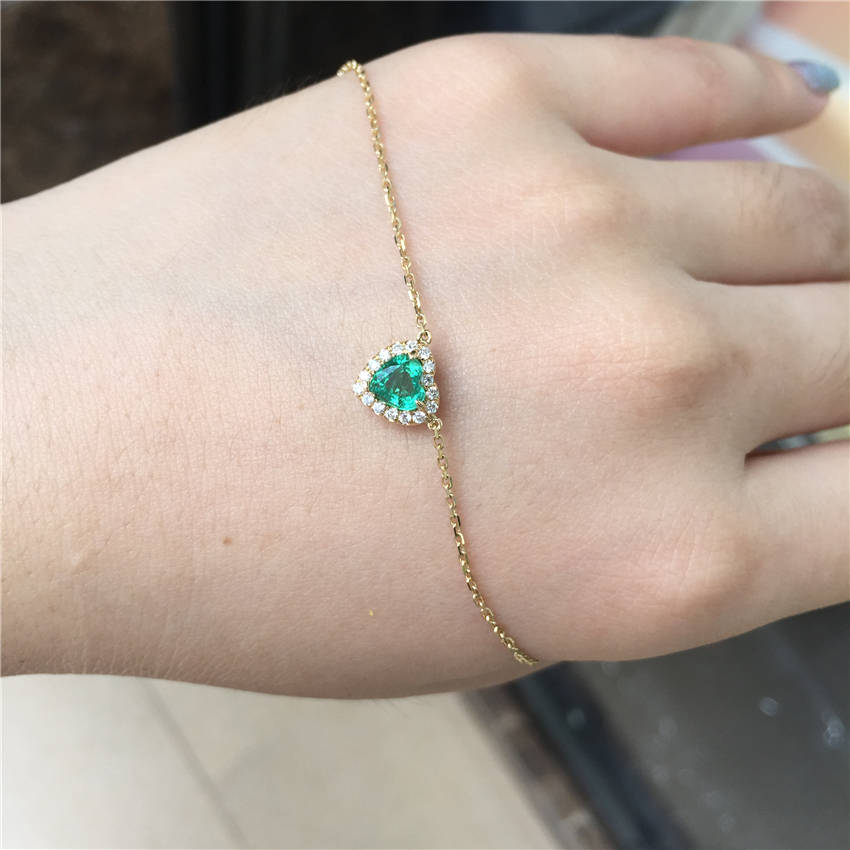 黄18K金祖母绿链牌0.333克拉