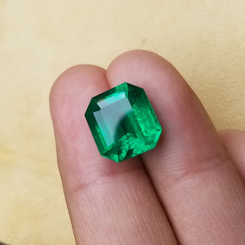 哥伦比亚 祖母绿裸石5.64克拉 GRS木佐绿 vivid muzo Minor