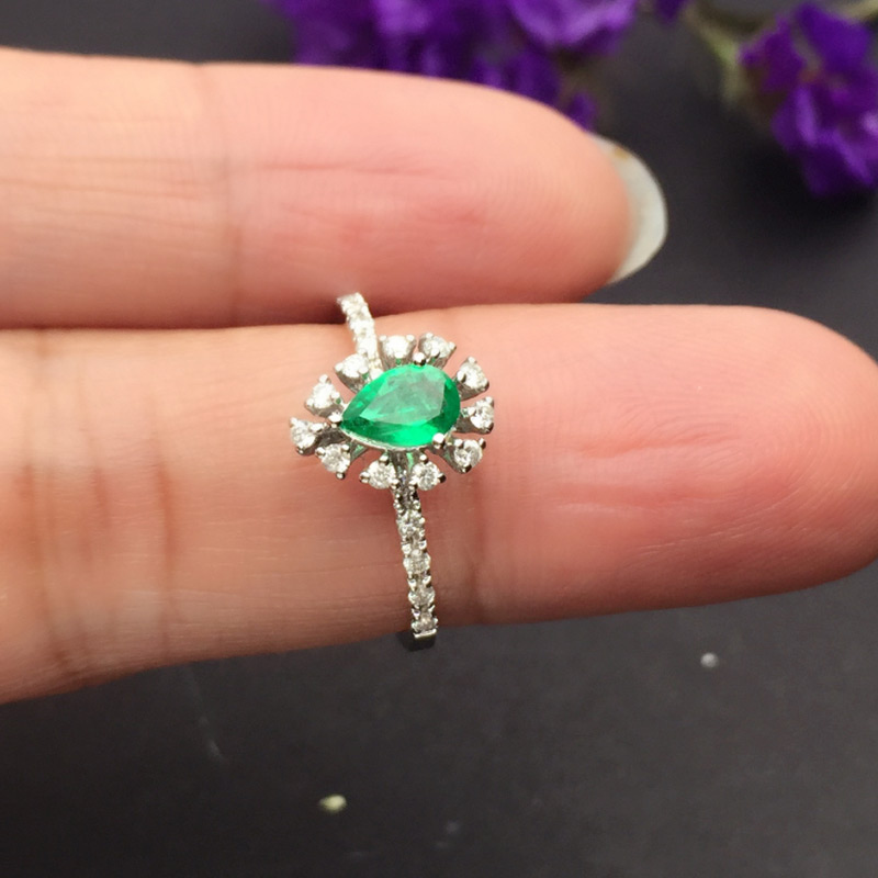 白18K金祖母绿戒指0.33ct