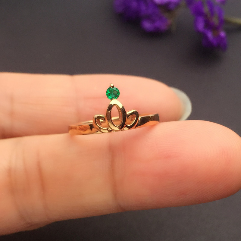 红18K金祖母绿戒指0.059ct 简单小皇冠戒指