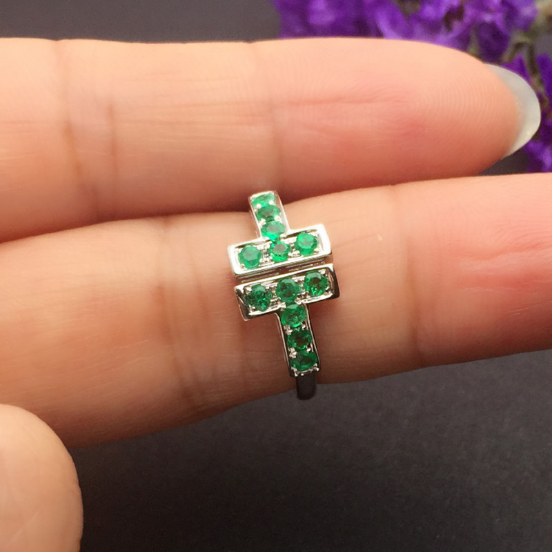 白18K金祖母绿钻戒0.378ct/12p T型简约戒指