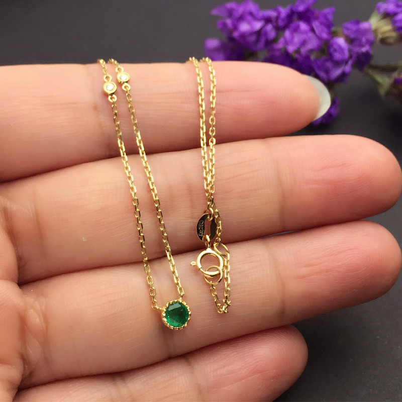 黄18K金祖母绿链牌0.157克拉