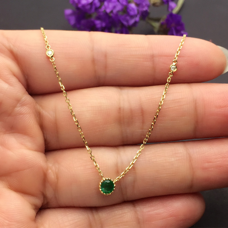 黄18K金祖母绿链牌0.157克拉
