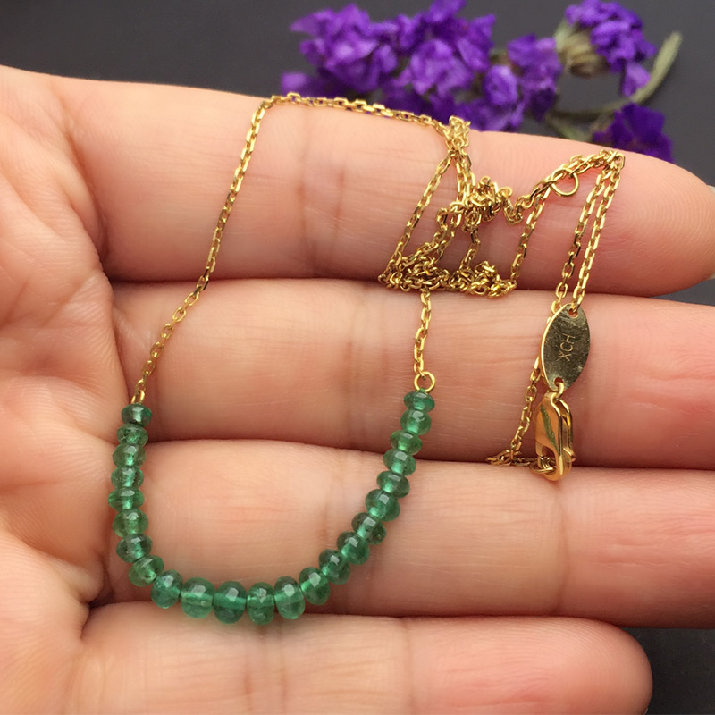 黄18K金祖母绿链牌4.124克拉/22粒