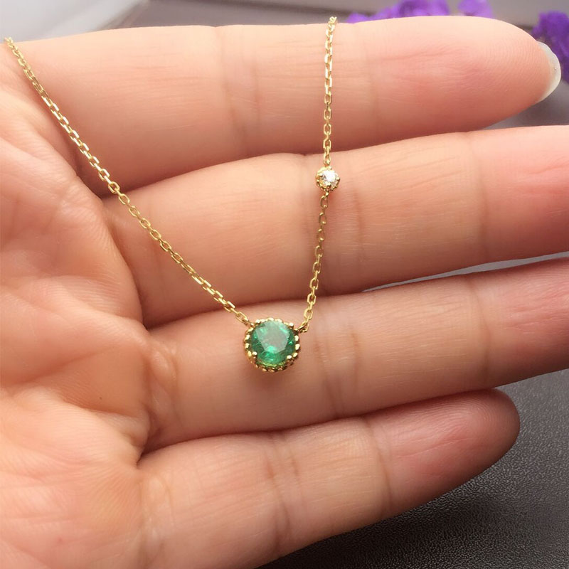 黄18K金祖母绿链牌0.636克拉