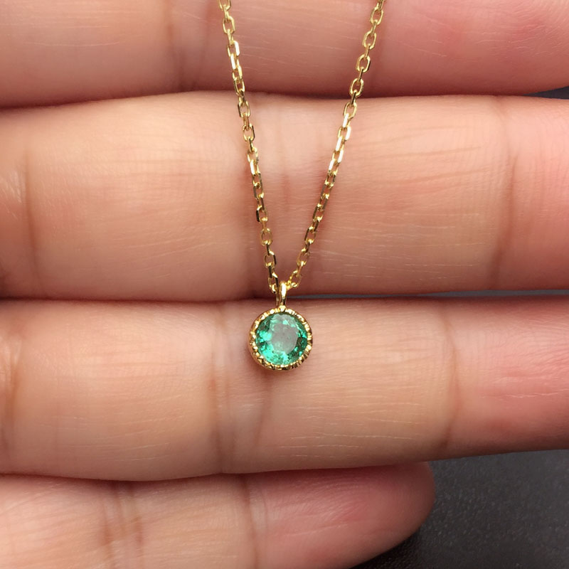 黄18K金祖母绿链牌0.323克拉