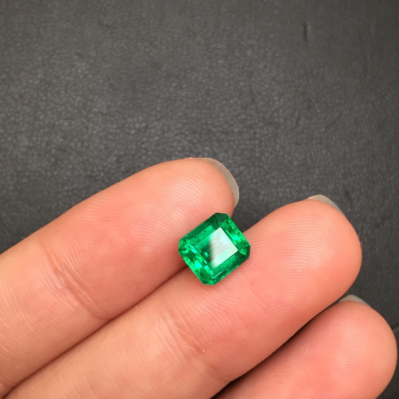 祖母绿裸石 木佐绿 1.50克拉 vivid muzo insignificant